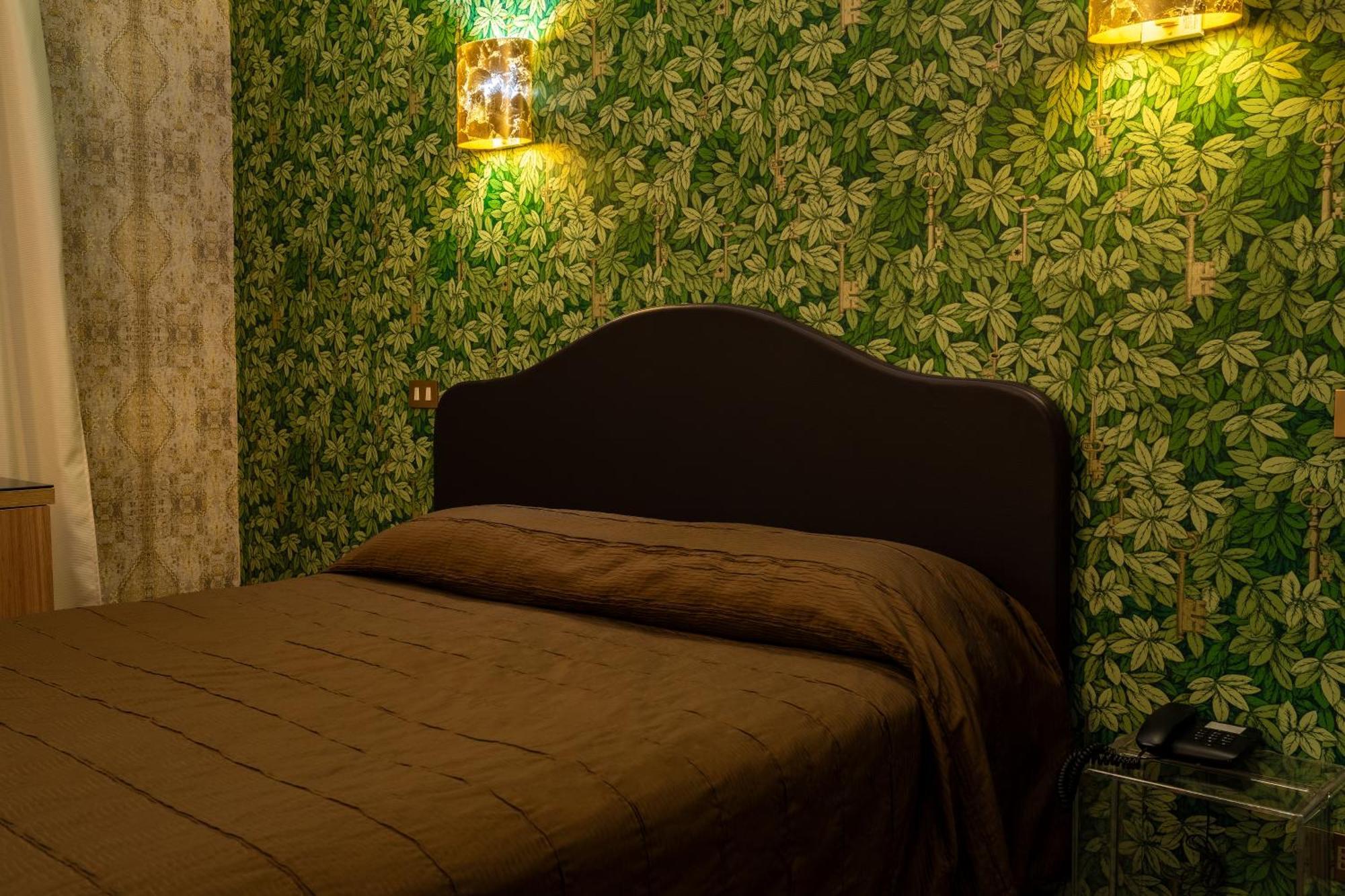 Double or Twin Room Spa Access,1584399964:JPEG